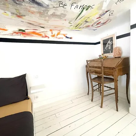 Studio Des Artistes Iconic